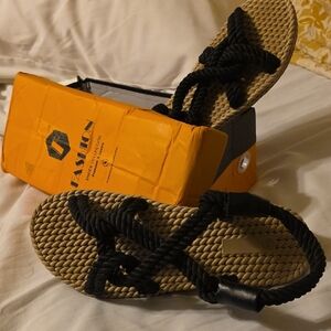 Rope Sandals Women's Black and Tan. Sz 8